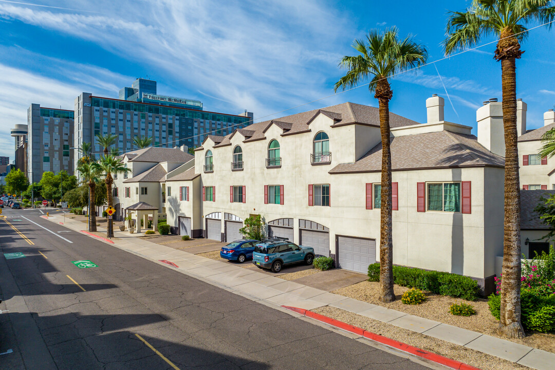 St. Croix Villas Condominiums in Phoenix, AZ - Foto de edificio