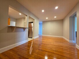 85 Egmont St in Brookline, MA - Building Photo