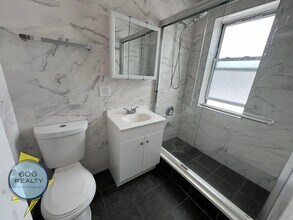 3420 W Irving Park Rd in Chicago, IL - Building Photo - Building Photo