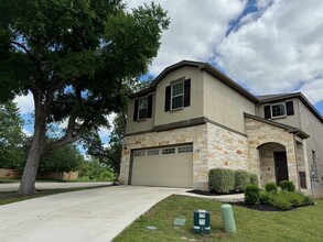 1050 Kenney Fort Crossing in Round Rock, TX - Building Photo - Building Photo