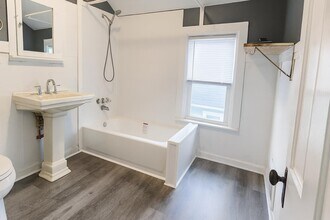 1801 N Wisconsin St in Racine, WI - Building Photo - Building Photo