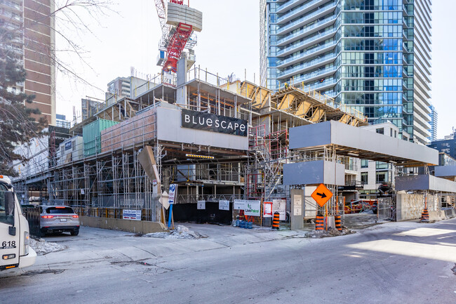 Charlesview Apartments in Toronto, ON - Building Photo - Building Photo