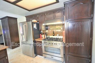 6519 Bayberry St in Oak Park, CA - Building Photo - Building Photo