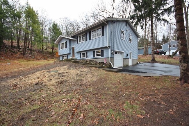 property at 1432 E Mombasha Rd