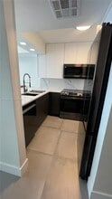 7899 NE Bayshore Ct in Miami, FL - Building Photo - Building Photo