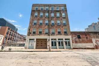 315 Girod St in New Orleans, LA - Building Photo - Building Photo