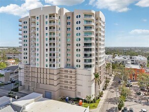 1771 Ringling Blvd in Sarasota, FL - Building Photo - Building Photo