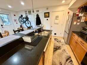 1240 4th St NW, Unit 1240T 4th St in Washington, DC - Building Photo - Building Photo