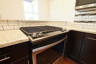 2333 W Montana St in Chicago, IL - Building Photo - Building Photo