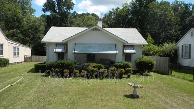 property at 1870 Kissingbower Rd