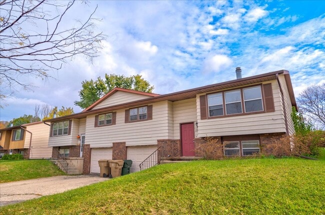 1329-1331 S Thompson Dr in Madison, WI - Building Photo - Building Photo