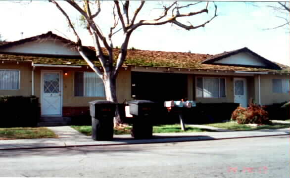 1915 Celeste Ct in Modesto, CA - Building Photo