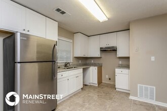 3940 Scott Dr in Forest Park, GA - Foto de edificio - Building Photo