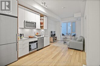 543 Richmond St W in Toronto, ON - Building Photo - Building Photo