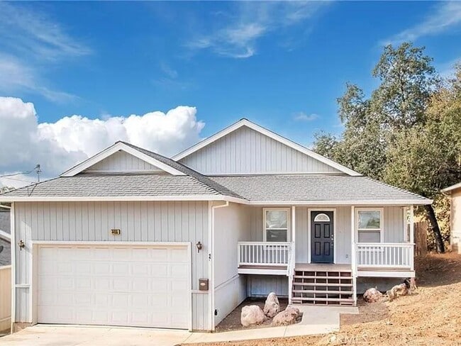 property at 4455 Oak Ave