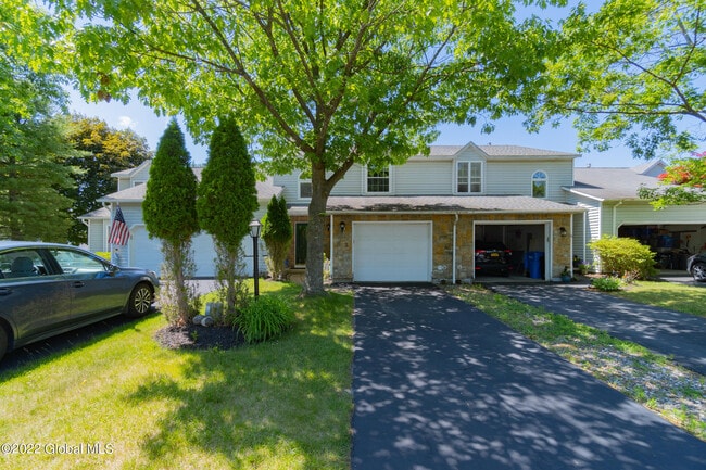 property at 3 Deerwood Ct