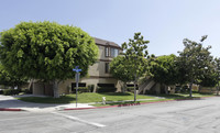 1188 N West St in Anaheim, CA - Foto de edificio - Building Photo