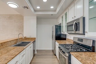 La Ventana in West Hollywood, CA - Foto de edificio - Interior Photo