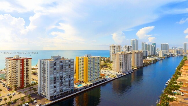 1410 S Ocean Dr in Hollywood, FL - Building Photo - Building Photo