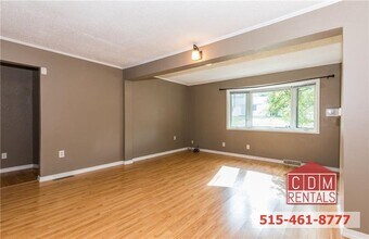 4021 51st St in Des Moines, IA - Building Photo - Building Photo