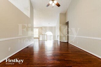 1045 Eagle Pointe Dr NW in Lawrenceville, GA - Building Photo - Building Photo