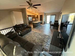 4 Bedroom 3 Bathroom Home for Rent in Sioux Falls, SD - Building Photo - Building Photo