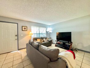 4021 My Lady Ln in Land O Lakes, FL - Building Photo - Building Photo