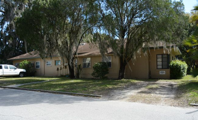 5122 6th St in Zephyrhills, FL - Building Photo - Building Photo