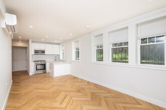 16 Forest St in Cambridge, MA - Building Photo - Building Photo