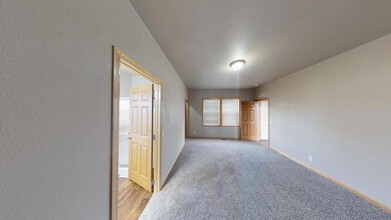 148 Northwest Dr in Bismarck, ND - Building Photo - Building Photo