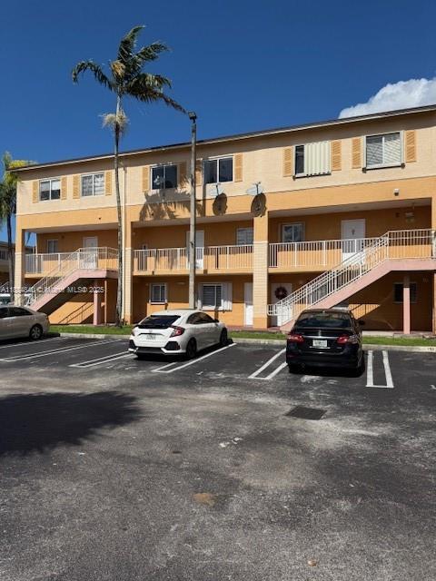 6245 SW Kendale Lakes Cir in Miami, FL - Building Photo - Building Photo
