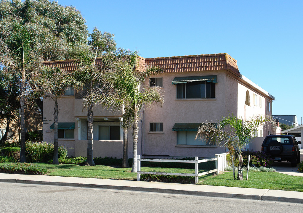 The Driftwood Shores in Oxnard, CA - Building Photo