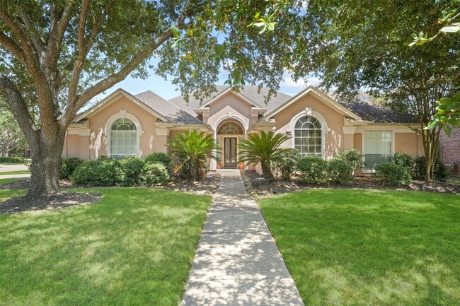 property at 6803 Rhodes Ct