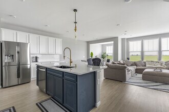 2227 Ryegrass Ln in Bolingbrook, IL - Building Photo - Building Photo