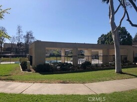 25 Woodleaf, Unit 182 in Irvine, CA - Building Photo - Building Photo