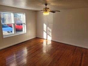 129 S 9th St, Unit 5 in Chesterton, IN - Building Photo - Building Photo