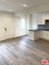 1930 S Bedford St in Los Angeles, CA - Building Photo - Building Photo