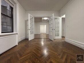 WEST 58 STREET in New York, NY - Building Photo - Building Photo