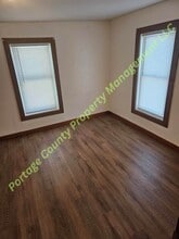 409 Cedar St in Tigerton, WI - Foto de edificio - Building Photo