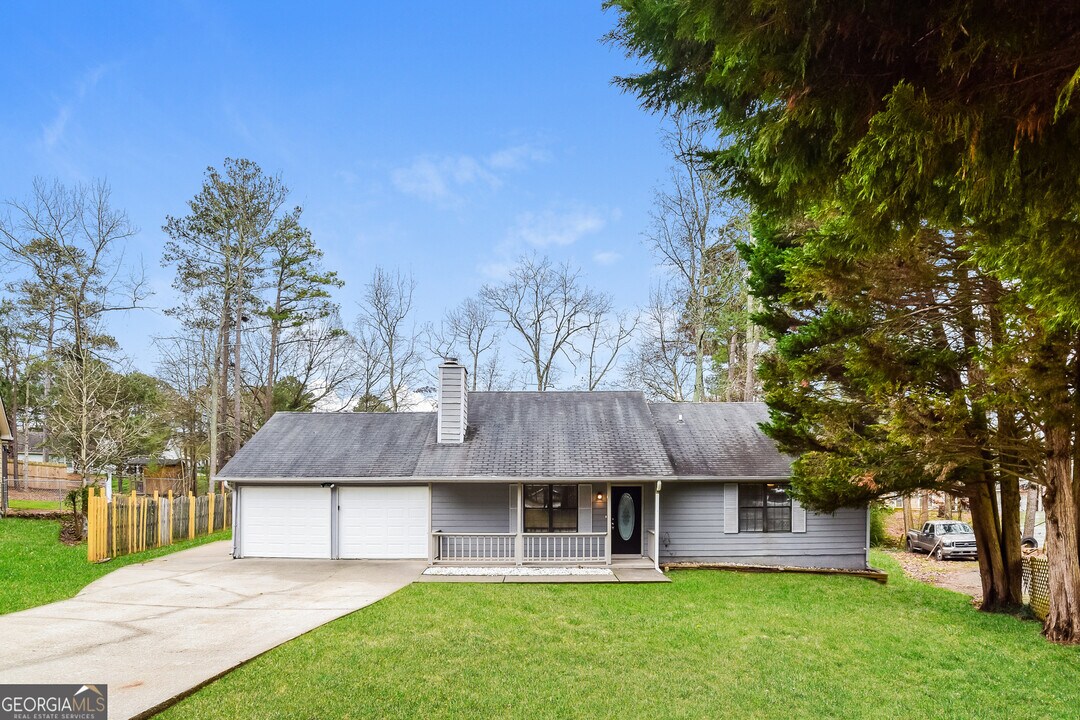 10345 Canyon Trail in Jonesboro, GA - Building Photo