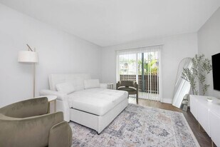 4301 W Cleveland St in Tampa, FL - Building Photo