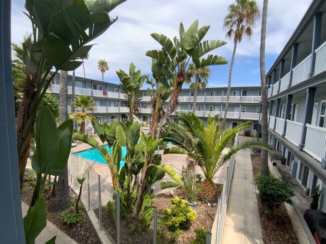 1111 Seacoast Dr in Imperial Beach, CA - Building Photo - Building Photo