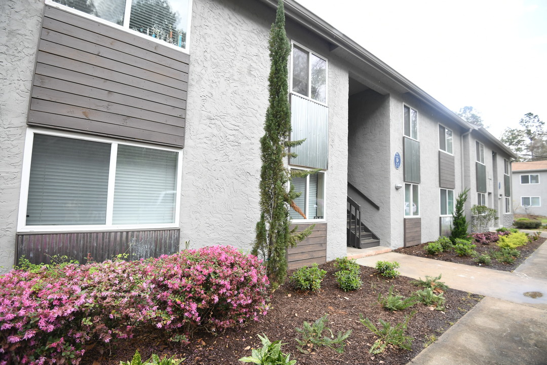 Topaz Grove in Tallahassee, FL - Foto de edificio