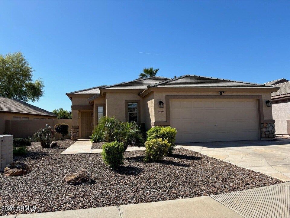 10381 W Yukon Dr in Peoria, AZ - Building Photo