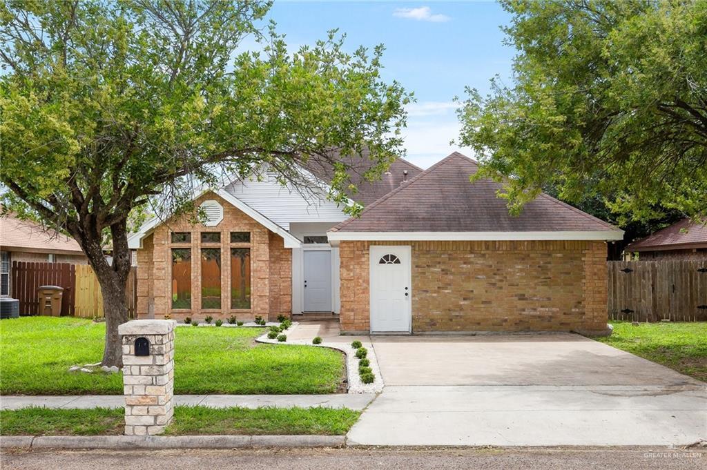 16 Diana Dr in Edinburg, TX - Building Photo