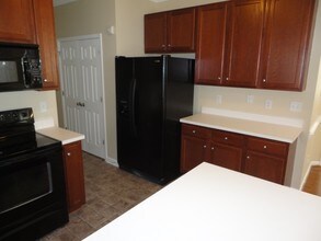 85 Dove Pointe Ln in Clayton, NC - Building Photo - Building Photo