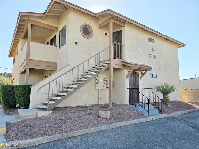 property at 3720 Snorkel Cir