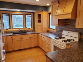 873 Iowa Ave W in St. Paul, MN - Building Photo