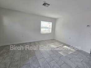 5346 Cotee River Dr in New Port Richey, FL - Building Photo - Building Photo
