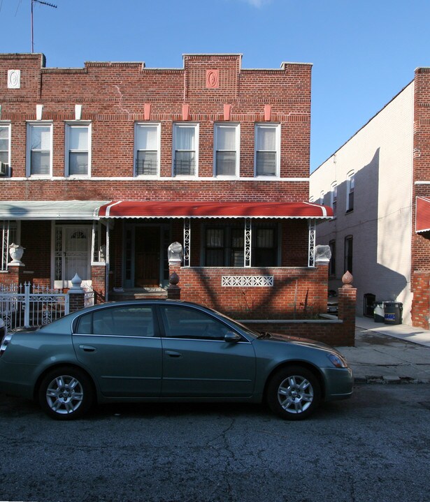 84 E 55th St in Brooklyn, NY - Building Photo